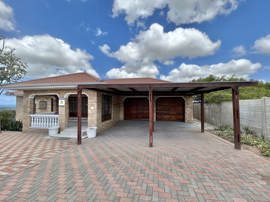 3 Bedroom Property for Sale in Wavecrest Eastern Cape